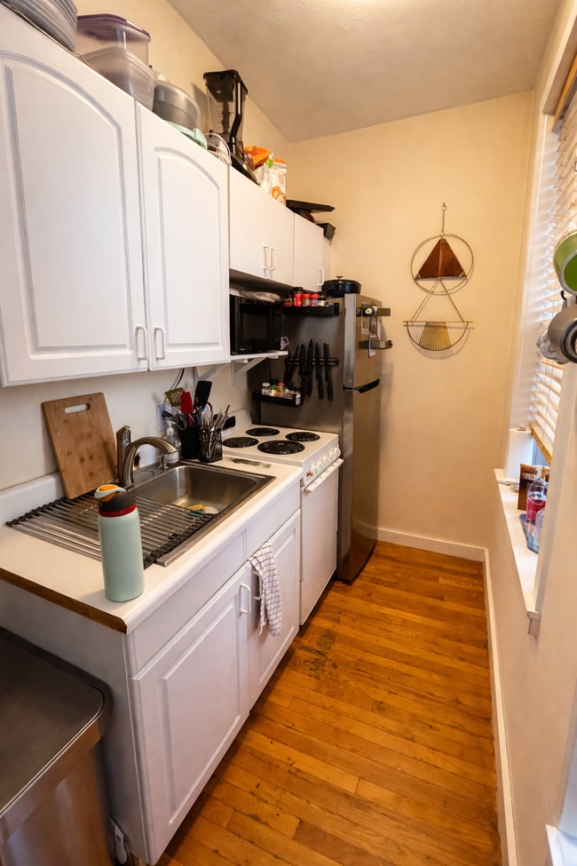 Building Photo - 108 Myrtle St Unit 7