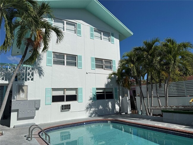 Photo - 421 NE 68th St Unit 15