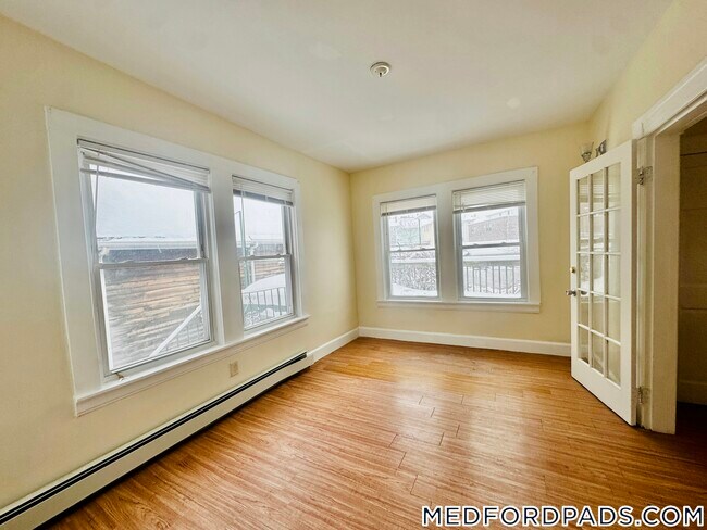 Photo - 569 Main St Unit 1