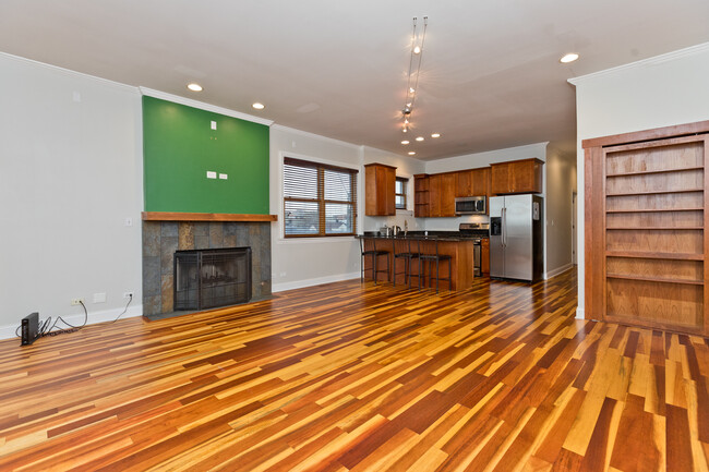 Photo - 1634 N Wolcott Ave Condo Unit 3