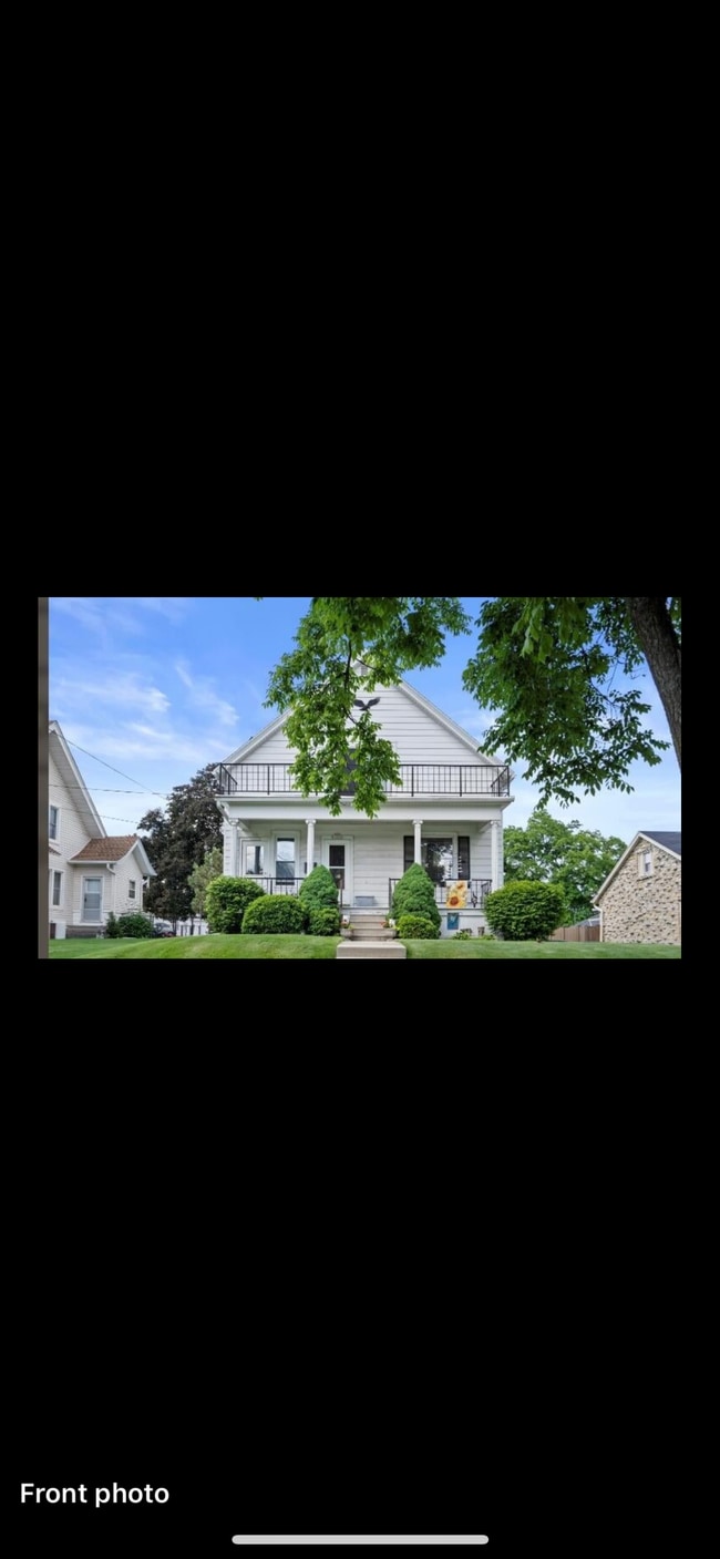 Photo - N88W16024 Park Blvd Townhome