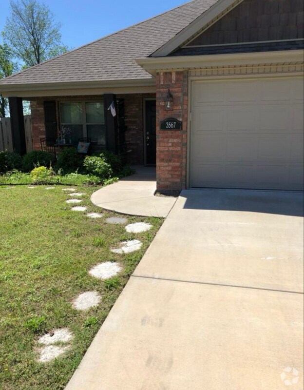 Building Photo - 3567 W Country Mdws St Rental
