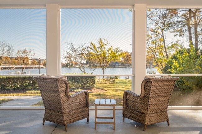 Building Photo - Shorewood Cove Rental