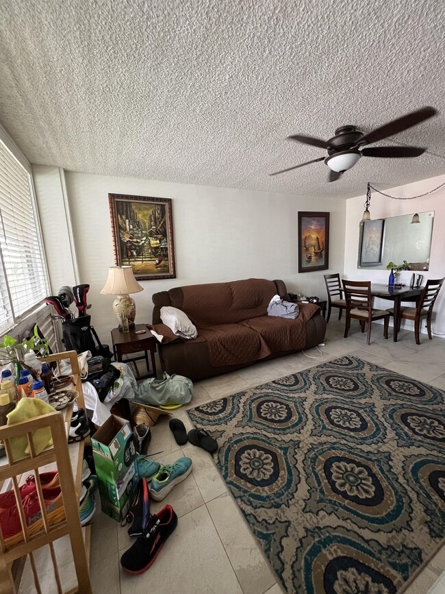 425 Ena Rd