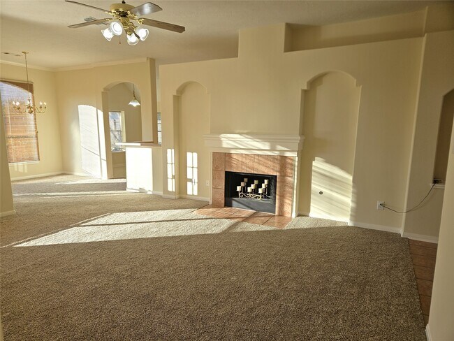 Photo - 2121 Crimson Lake Ln