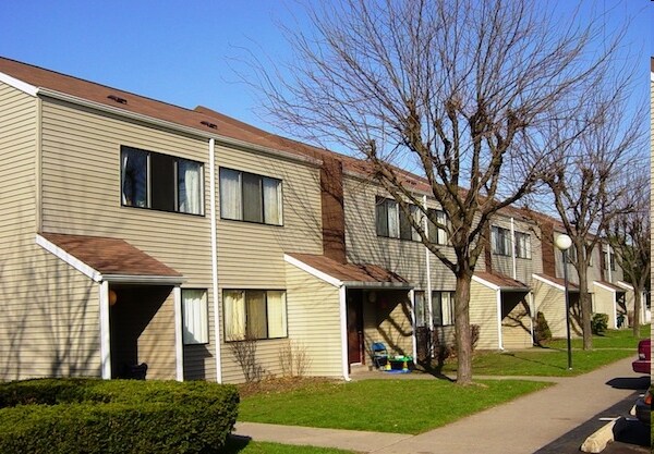 Photo - Hillside Village Apartments