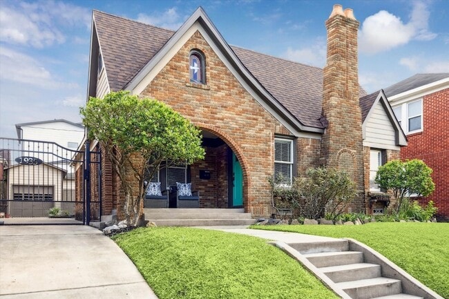 Building Photo - 1935 W McKinney St