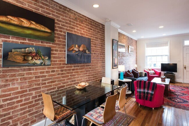 Photo - 2518 I St NW