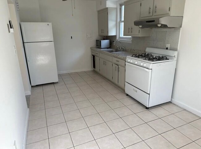 Photo - 7 Edison Pl Unit 2nd Floor Apartment