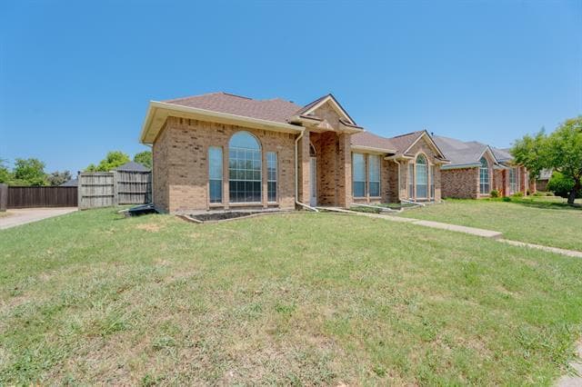 Photo - 2201 Woodglen Dr