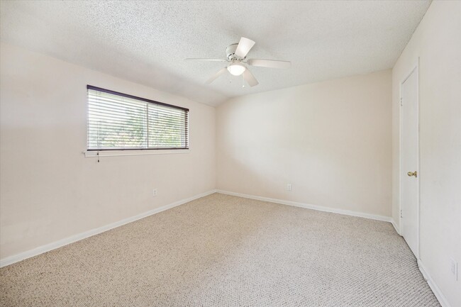 Photo - 10607 Longmont Dr