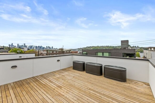 Photo - ULTRA-MODERN Townhome w/AC and Views in the Heart of Eastlake!