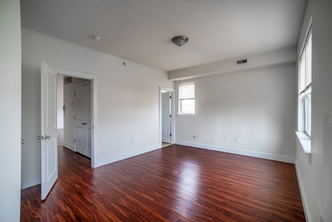 Photo - 3518 Spring Garden St Unidad B