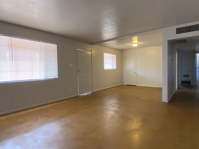 Photo - Tempe Duplex 3 Bed - 1.75 Bath