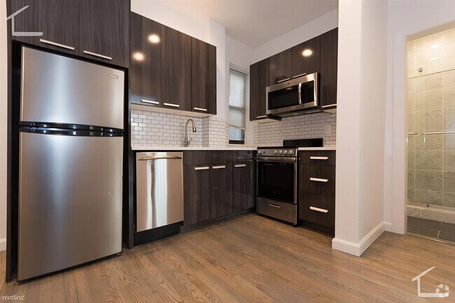 Building Photo - 100 Peterborough St Rental