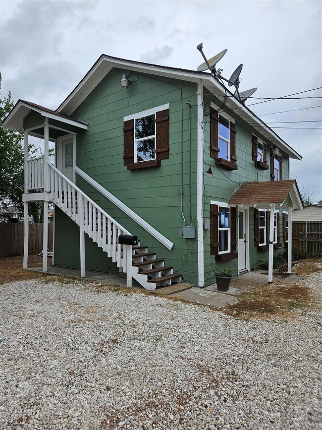 Building Photo - 410 Randall St Unit 7