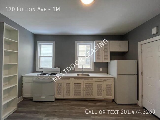Building Photo - 170 Fulton Ave Unit 1M
