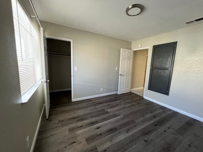 Photo - 513 E Ridgecrest Blvd Unit B