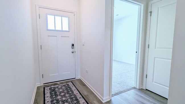 Photo - 1194 Woodlily Ln