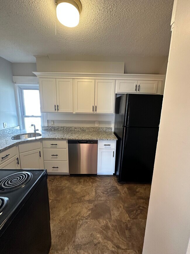 Kitchen - 261 Blodget St Unit 2