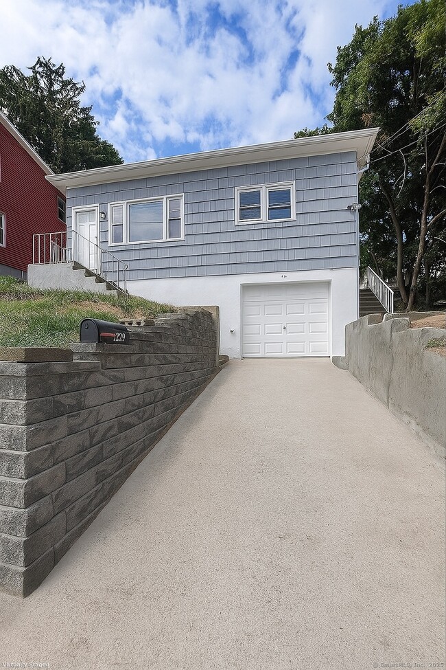 Building Photo - 132 Hillside Ave Rental