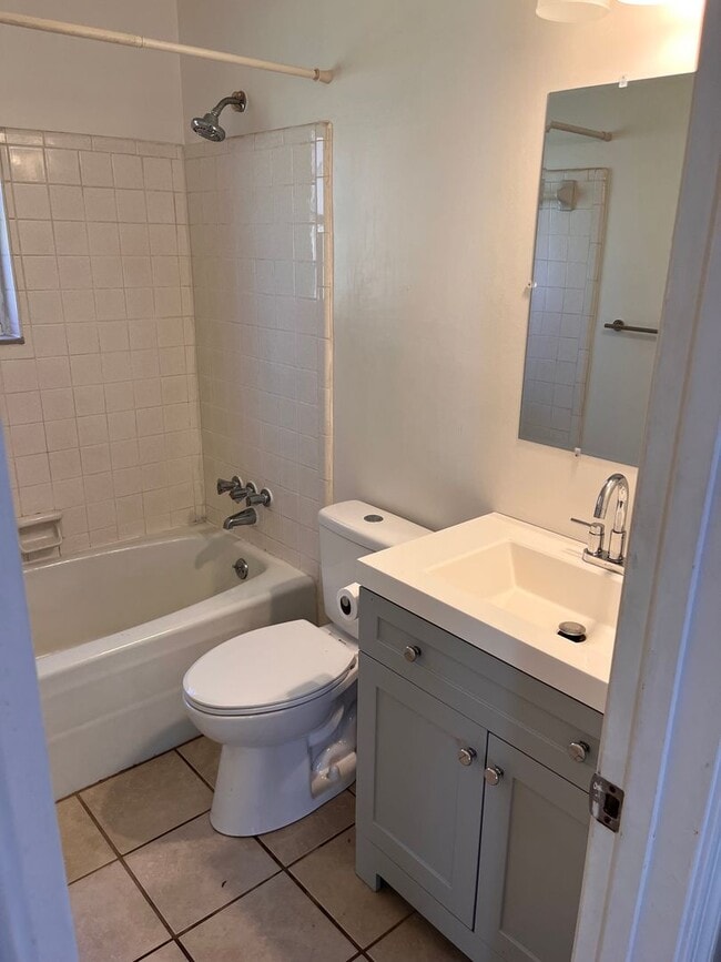 Photo - 2 Bedroom || 1 Bathroom Duplex Unit