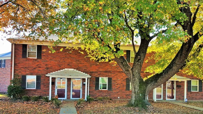 Photo - Fantastic 2 Bedrooms, 1.5 Baths, Townhouse, Close to St. Matthews and Bowman Field!