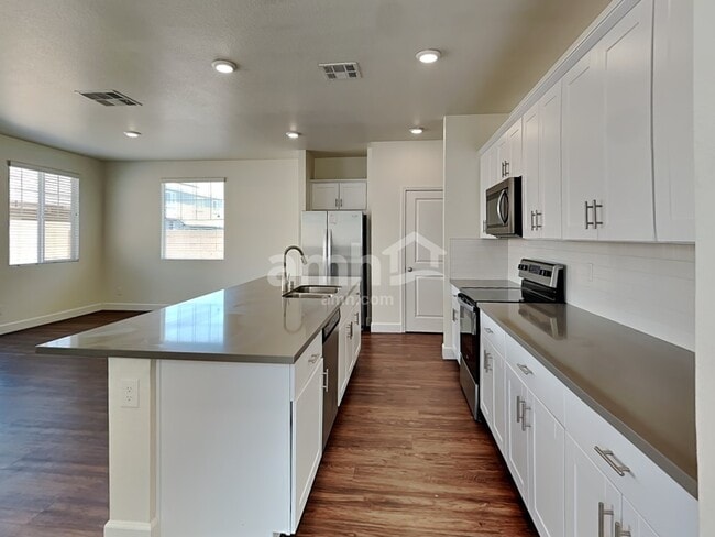 Photo - 1706 Macchia Ave