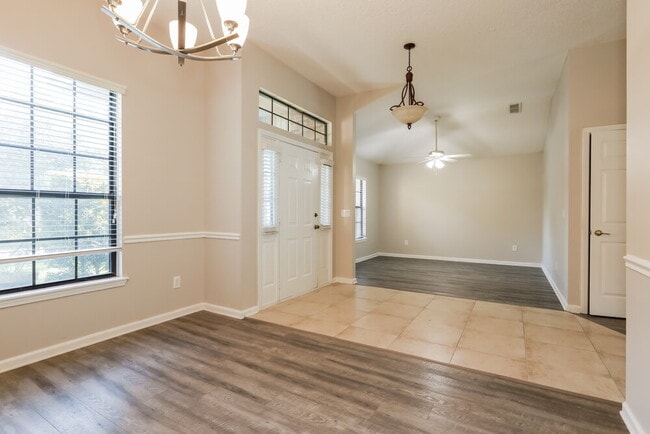 Photo - 3039 Stonewood Way