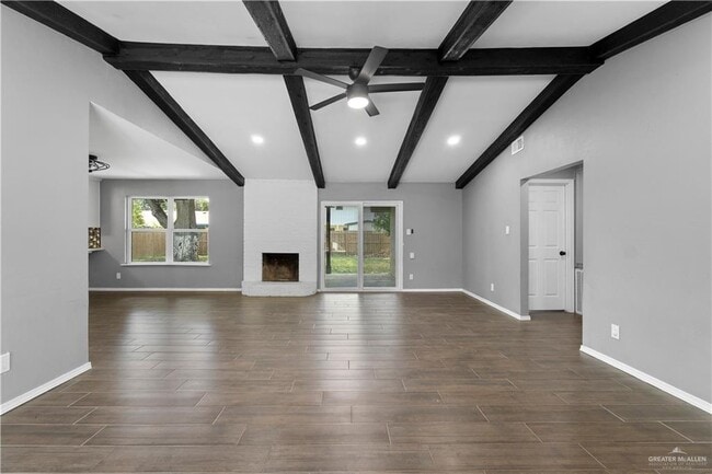 302 Stacie Ln