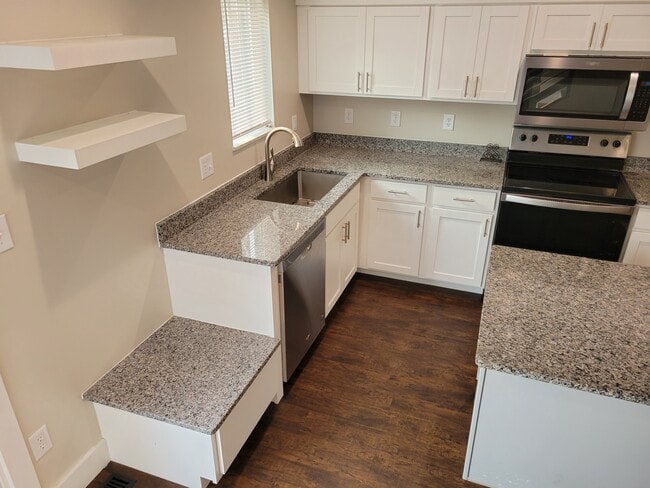 Photo - 4971 W 16th St