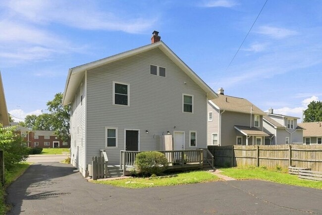 1512-1514 S Smithville Rd
