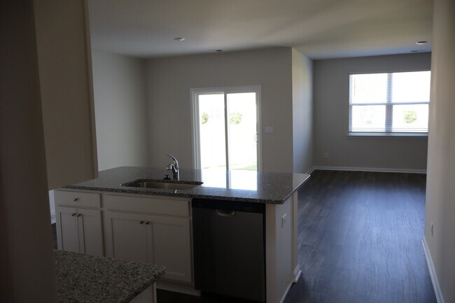 Photo - 1099 Flintshire Dr