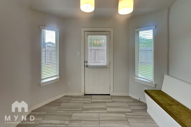 Photo - 6910 Spring Vale Dr