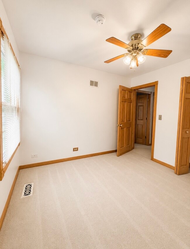 Photo - 935 Brower Dr