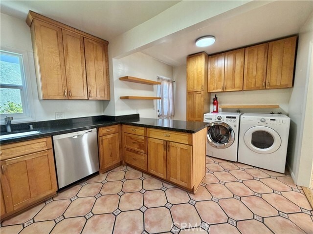 Photo - 7619 Midfield Ave