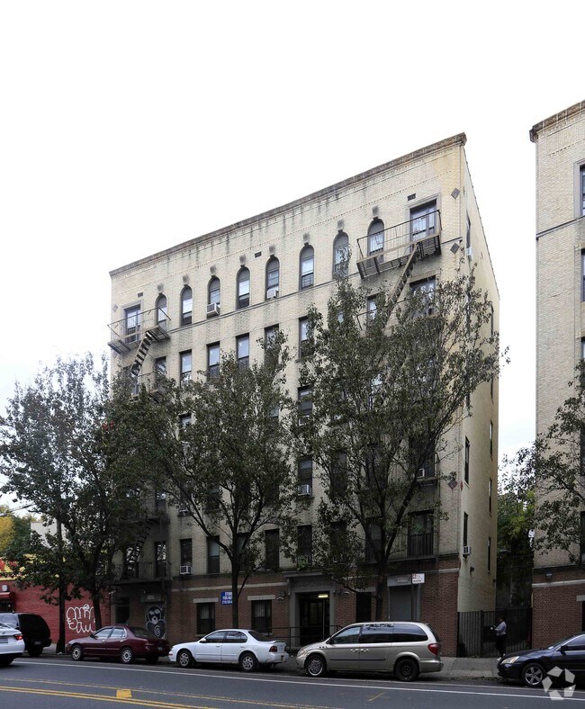 6973 W Tremont Ave Apartments For Rent in Bronx, NY