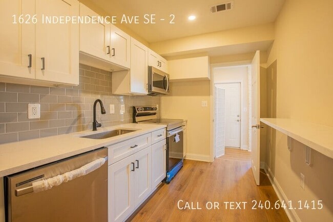 Photo - 1626 Independence Ave SE Unit 2