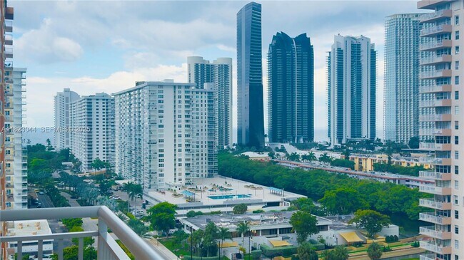 Building Photo - 251 174th St Unit 1505