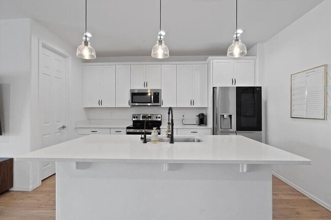 Building Photo - 6313 N 68th Dr Rental