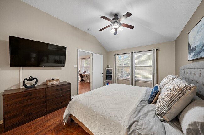 Photo - 18315 Beaverdell Dr
