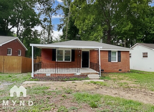 Building Photo - 1720 Finchley Dr