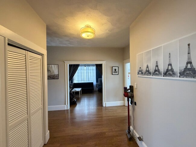 Building Photo - 72 Arlington Ave Unit S1