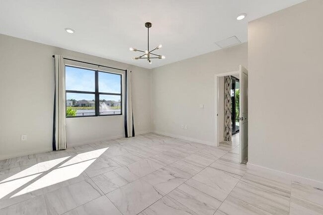 Photo - 6007 SE Sky Blue Cir