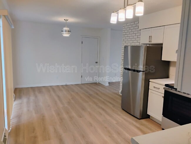 Photo - 22 N 17th Ave