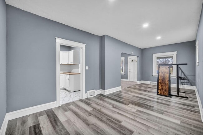 Photo - 4730 E 142nd St