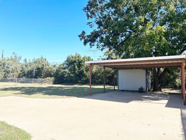 Photo - 2907 Acton School Rd