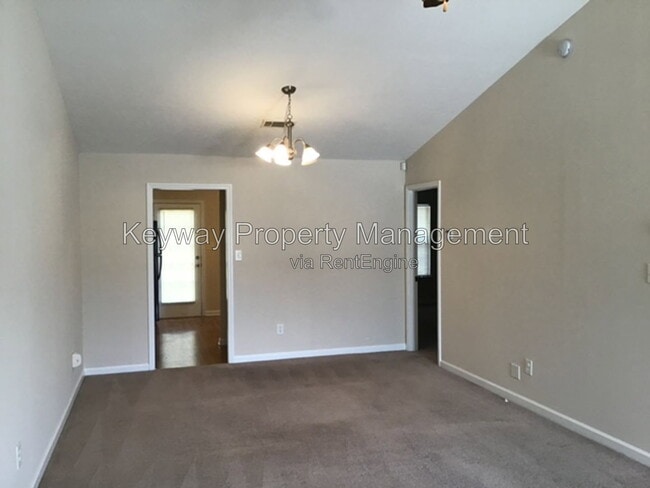 Photo - 306 Brock Ln
