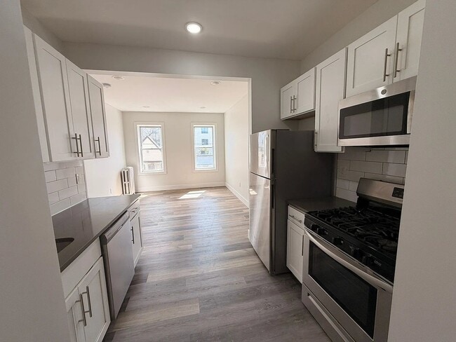 Building Photo - 232 Bidwell Ave Unit 3