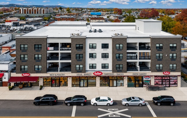 Building Photo - 241 Crooks Ave